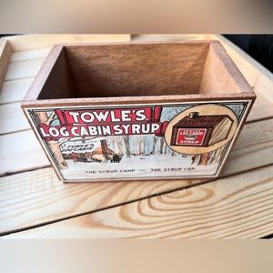 Vintage Rare 1984 Towle’s Log Cabin Syrup Wood Box - very unique collectible